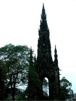Le Scott Monument à Edimbourg